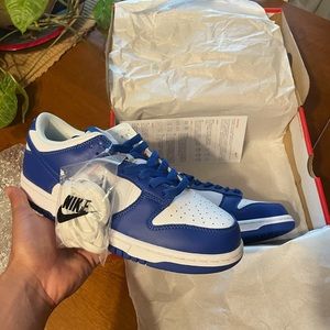 Nike dunk low Kentucky